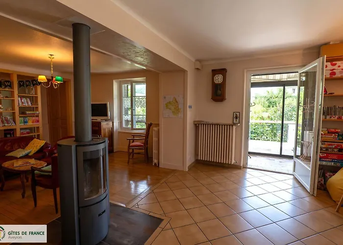 Maison Indépendante Avec Parc Privé à *