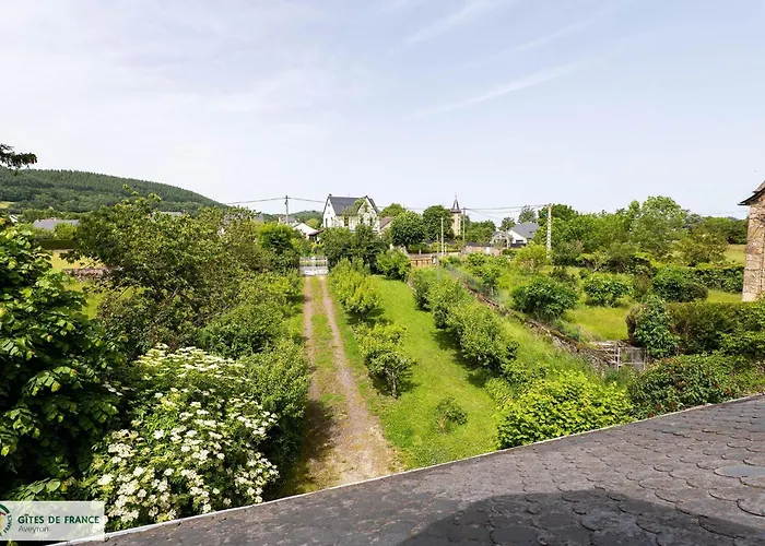 Maison Indépendante Avec Parc Privé à *